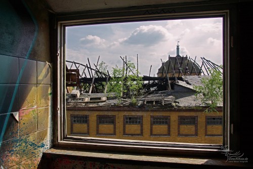 Blick aus früherer Dienstwohnung auf Werkstattgebäude und Sudhaus